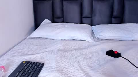 ruby_nights online show from July 19, 12:31 pm