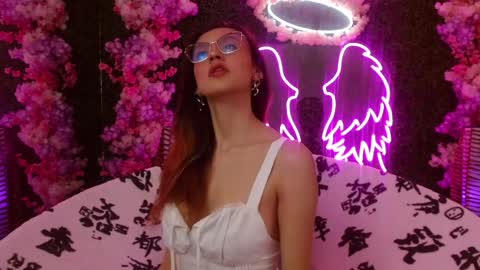 Snapshot of ruby_spicy chatting on March 30, 4:24 am Rubby online show from March 30, 4:24 am