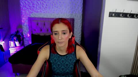ruby_your_milf online show from January 9, 7:04 pm