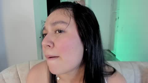 Snapshot of rubyhlowe chatting on April 18, 3:32 am RUBY online show from April 18, 3:32 am