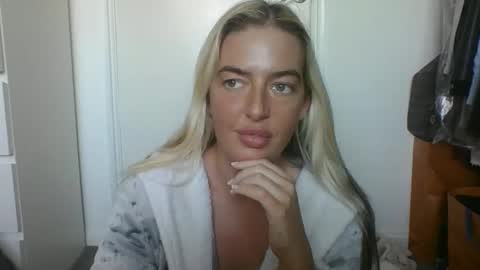 Snapshot of rubyredxxxoxxx chatting on January 2, 12:46 pm rubyredxxxoxxx online show from January 2, 12:46 pm