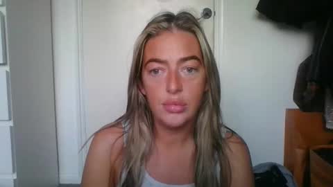 Snapshot of rubyredxxxoxxx chatting on September 28, 6:41 am rubyredxxxoxxx online show from September 28, 6:41 am