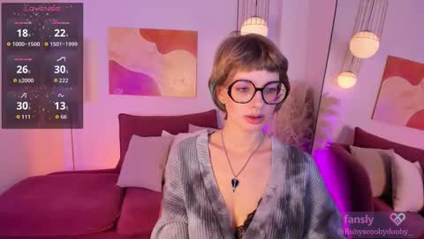 Snapshot of rubytwinkle chatting on November 13, 9:03 pm Ruby online show from November 13, 9:03 pm