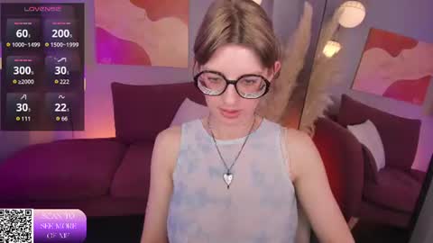 Snapshot of rubytwinkle chatting on July 9, 9:08 pm Ruby online show from July 9, 9:08 pm