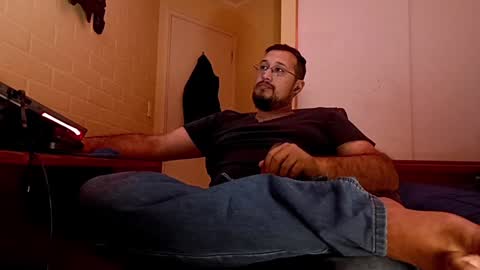 Snapshot of ruck_31 chatting on December 10, 1:00 am Ruck online show from December 10, 1:00 am