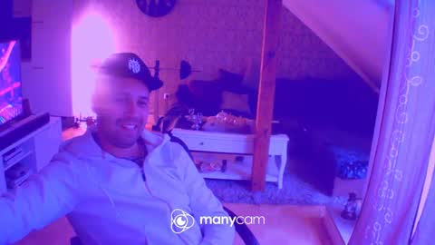 Snapshot of rudeboyyy91 chatting on December 22, 9:11 am rudeboyyy91 online show from December 22, 9:11 am