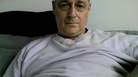 Snapshot of rudeski chatting on December 22, 3:11 pm rudeski online show from December 22, 3:11 pm