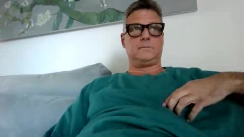 Snapshot of rudeski chatting on October 2, 4:14 pm rudeski online show from October 2, 4:14 pm