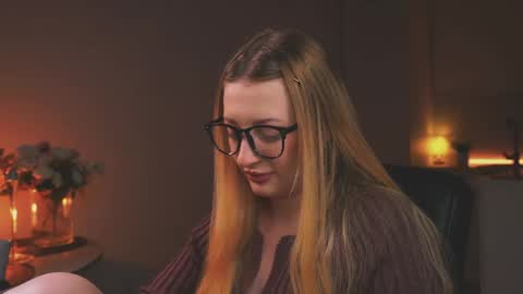 Mila online show from April 20, 5:05 pm