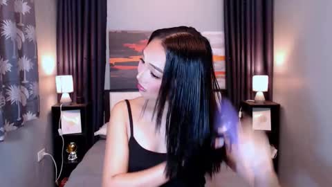 its me Sabel online show from December 16, 12:10 pm