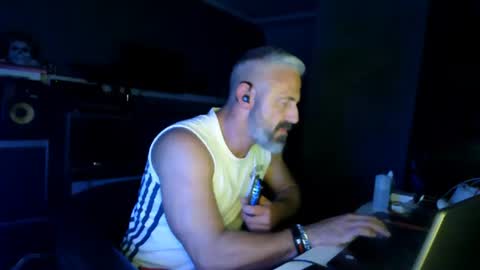 Snapshot of ruffi77 chatting on July 28, 1:34 am Chico que rico Caliente online show from July 28, 1:34 am