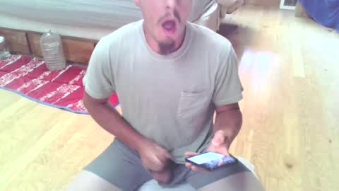 Snapshot of ruggeddude69 chatting on June 23, 2:31 am ruggeddude69 online show from June 23, 2:31 am