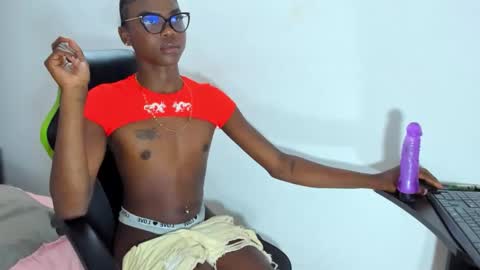 Snapshot of rumpelstiltskin_14 chatting on January 15, 10:42 am rumpelstiltskin_14 online show from January 15, 10:42 am