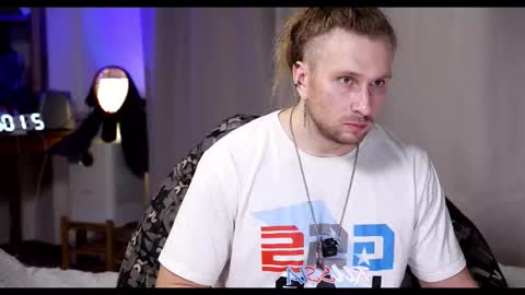 Snapshot of rusbigpaul chatting on December 18, 6:03 pm Paul online show from December 18, 6:03 pm