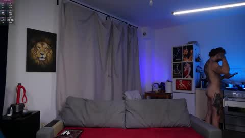 Snapshot of rusbigpaul chatting on January 13, 7:08 pm Paul online show from January 13, 7:08 pm