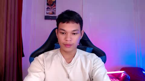 Snapshot of russ_skyxx chatting on January 28, 12:11 pm russ_skyxx online show from January 28, 12:11 pm