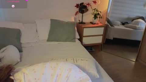 Lorenn online show from November 24, 6:40 pm