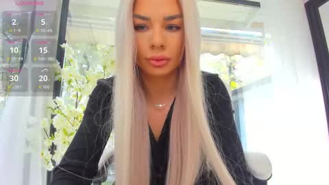 Snapshot of russian_ava chatting on October 11, 7:40 am Ava online show from October 11, 7:40 am