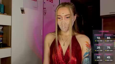 Mary online show from November 8, 4:40 pm