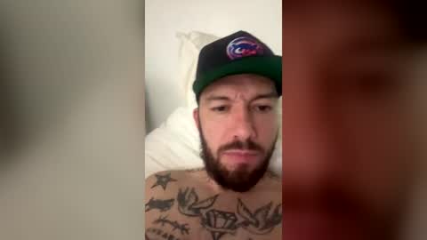 russo_fox online show from June 16, 4:04 am