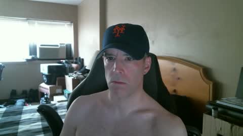 Snapshot of rustic_cuse_777 chatting on October 25, 2:24 pm rustic_cuse_777 online show from October 25, 2:24 pm