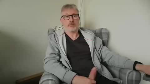 Snapshot of rusty69x chatting on December 10, 10:38 am rusty69x online show from December 10, 10:38 am