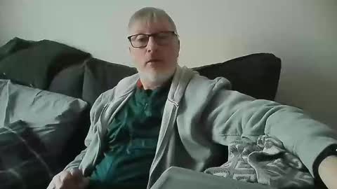 Snapshot of rusty69x chatting on December 17, 11:06 am rusty69x online show from December 17, 11:06 am