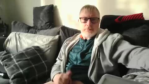 Snapshot of rusty69x chatting on December 20, 11:43 am rusty69x online show from December 20, 11:43 am