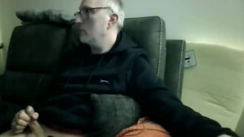 Snapshot of rusty69x chatting on December 2, 3:56 am rusty69x online show from December 2, 3:56 am