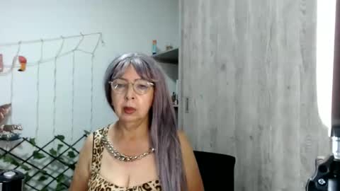 ruth_blue21 online show from March 9, 8:52 pm