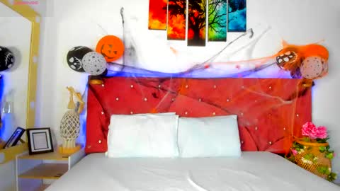 Ruth online show from October 31, 11:55 am