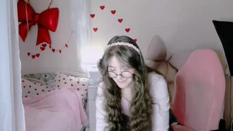 Snapshot of ruth_morse chatting on February 24, 6:50 pm MY FANSLY online show from February 24, 6:50 pm