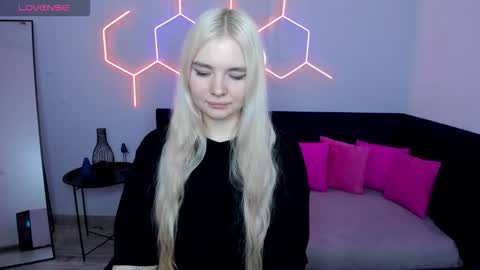 ruthbryant online show from September 17, 8:38 am