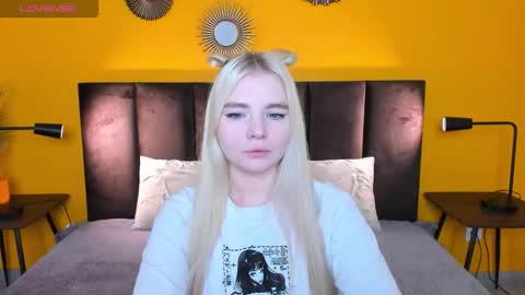 ruthbryant online show from October 13, 1:05 am