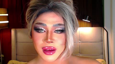 Snapshot of ruthlessmistressx chatting on January 5, 3:32 am Samantha online show from January 5, 3:32 am