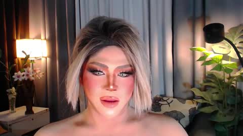 Snapshot of ruthlessmistressx chatting on February 14, 5:03 pm Samantha online show from February 14, 5:03 pm