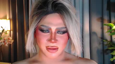 Snapshot of ruthlessmistressx chatting on February 18, 12:04 am Samantha online show from February 18, 12:04 am