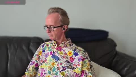 ruttingrabbit online show from October 24, 8:49 pm