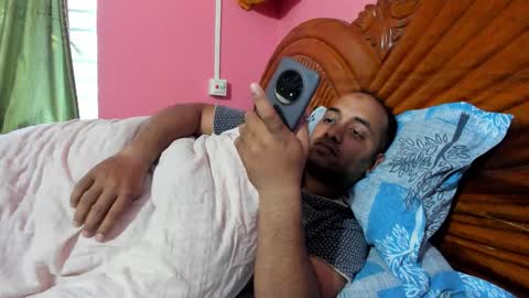 rwb17 online show from December 22, 9:06 am