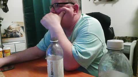 rwzar_1965 online show from June 22, 3:08 am