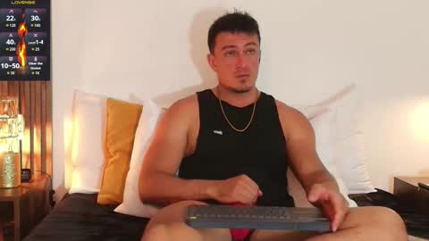 Snapshot of ryamcoast chatting on January 6, 2:48 am Sr Coast online show from January 6, 2:48 am