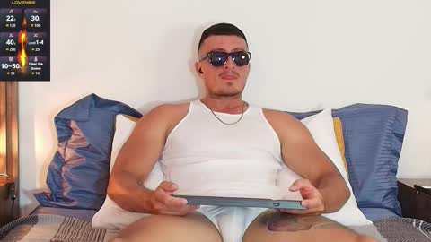 Snapshot of ryamcoast chatting on January 18, 3:16 pm Sr Coast online show from January 18, 3:16 pm