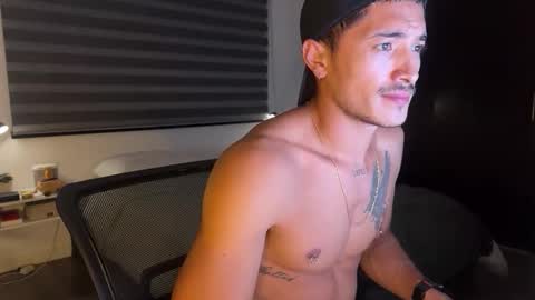 Ryan Blue sex online show from May 28, 12:52 am