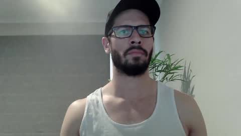 Snapshot of ryan_chatter chatting on April 17, 1:30 am Ryan online show from April 17, 1:30 am