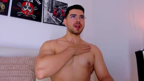 Snapshot of ryan_cooper_1 chatting on November 3, 5:42 am Ryan online show from November 3, 5:42 am