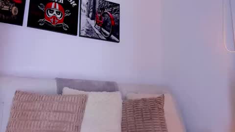 Ryan  online show from February 6, 1:32 am