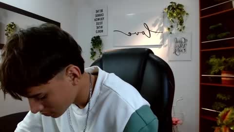 RYAN online show from June 1, 2:41 pm