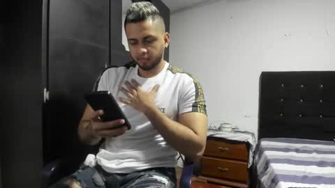 ryan_xc1 online show from January 18, 2:59 am