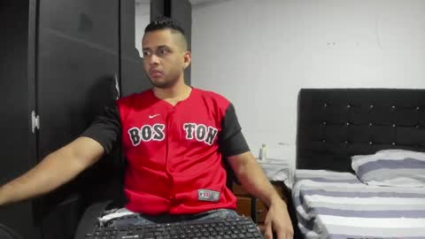 ryan_xc1 online show from May 7, 2:50 am