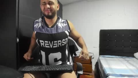 ryan_xc1 online show from May 29, 3:15 am